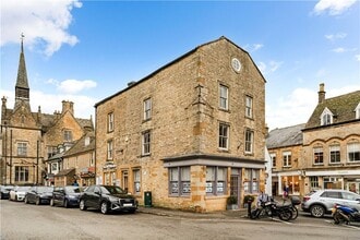 The Square, Stow On The Wold à louer Photo de l’immeuble– Image 1 sur 6