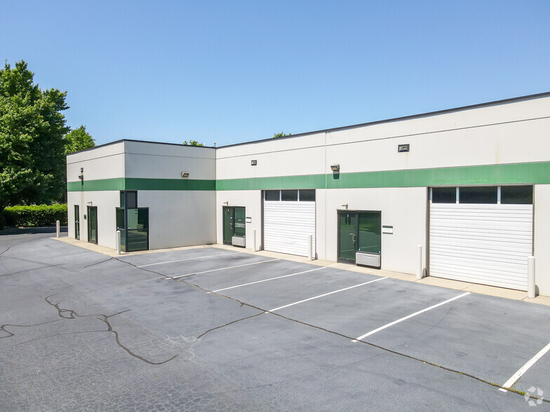 8425 Old Statesville Rd, Charlotte, NC à louer - Photo de l’immeuble – Image 3 sur 4
