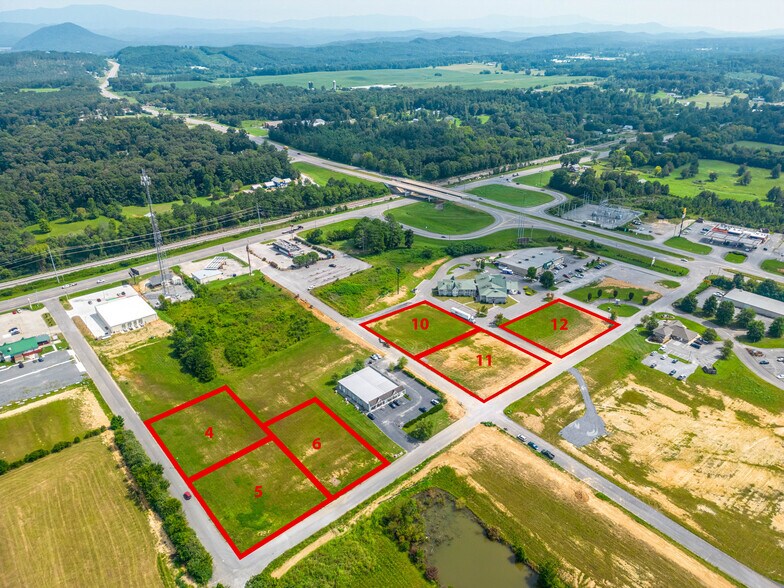 127 White Water Dr, Ocoee, TN à louer - Photo de l’immeuble – Image 2 sur 19