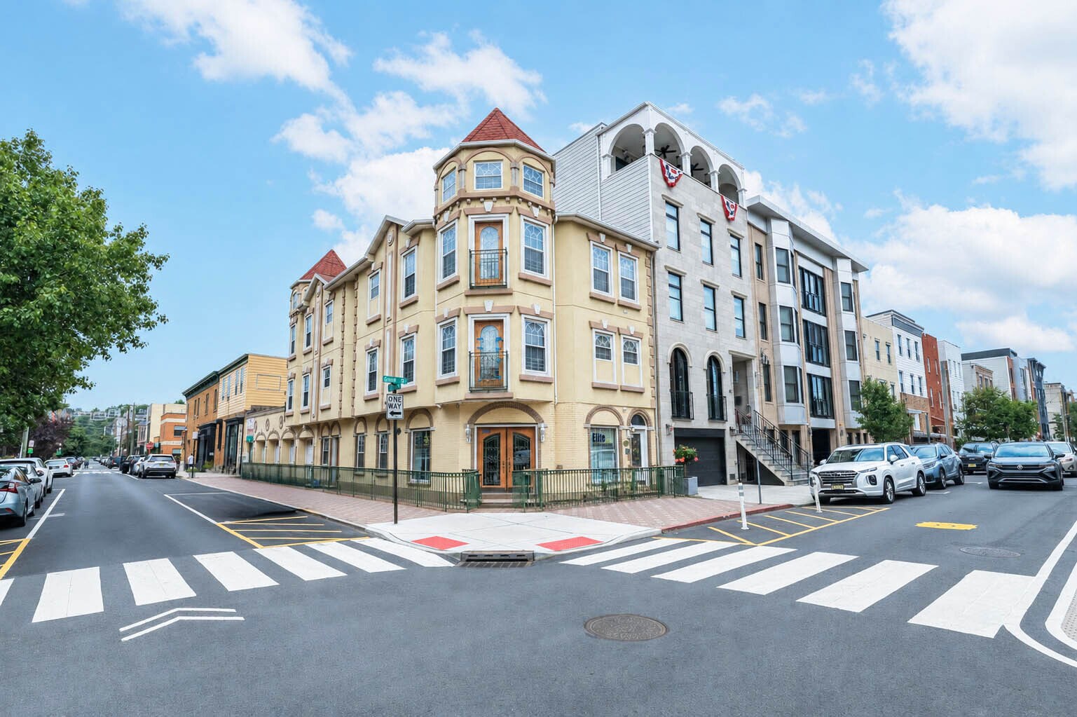 600 Grand St, Hoboken, NJ à vendre Photo de l’immeuble– Image 1 sur 126