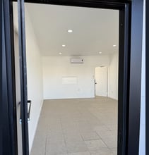 5570-5578 Mission Blvd, Jurupa Valley, CA à louer Photo intérieure– Image 1 sur 3