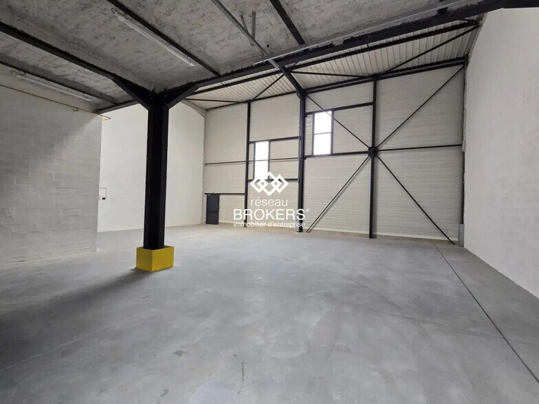 Industriel/Logistique dans SAINT-OUEN-L'AUMONE à louer - Photo de l’immeuble – Image 1 sur 6