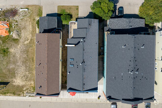 355 Centre St NW, Langdon, AB - VUE AÉRIENNE  vue de carte - Image1