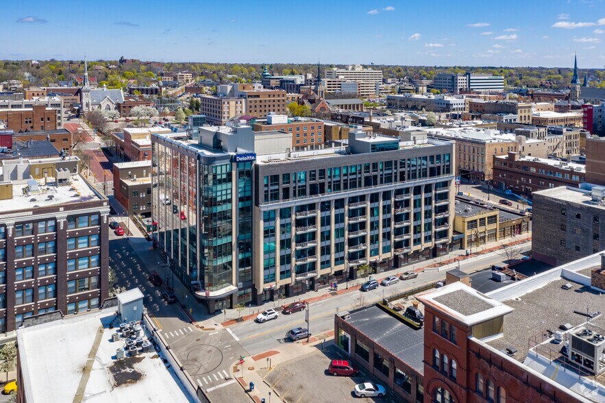 38 SW Commerce Ave, Grand Rapids, MI à louer - Aérien – Image 2 sur 12