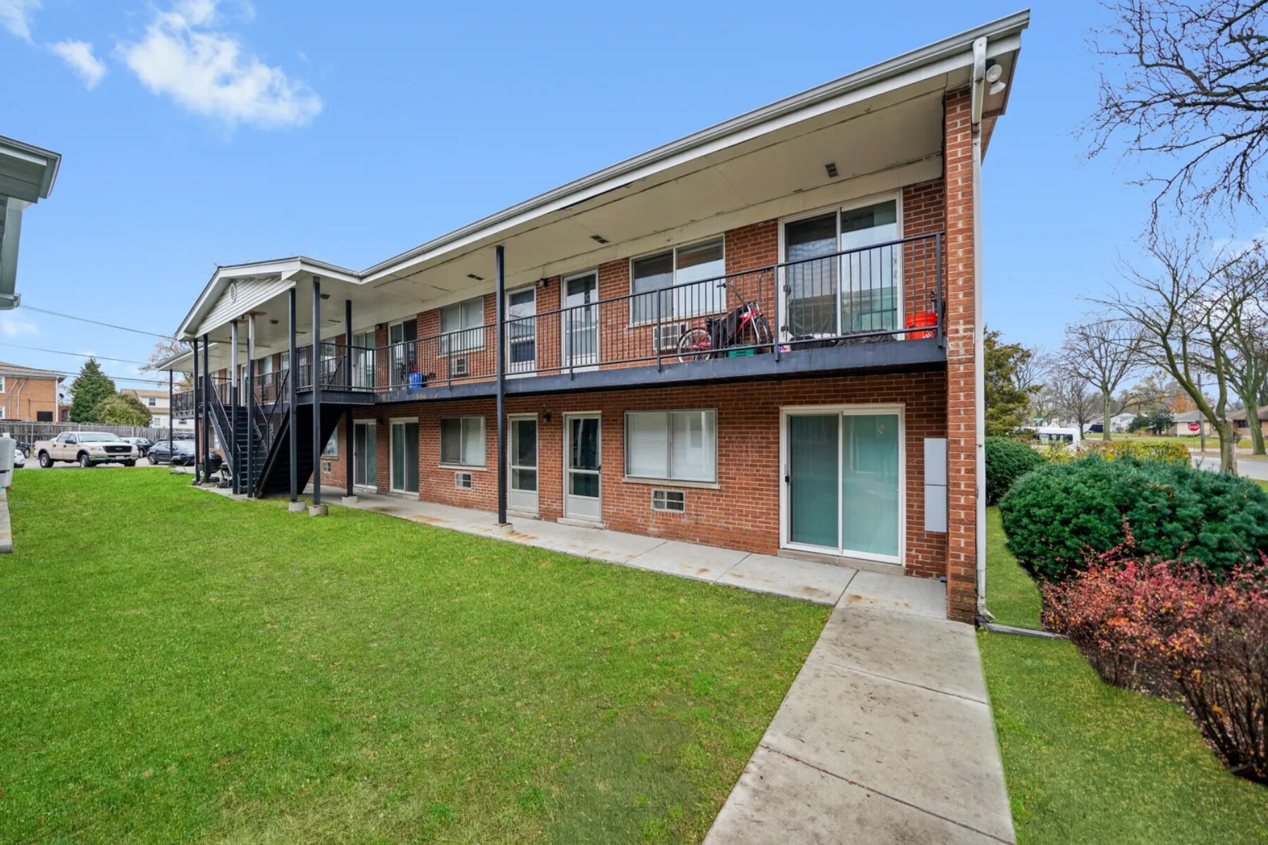 315-3319 N Princeton Ave portefeuille de 2 biens à vendre sur LoopNet.fr Photo principale– Image 1 sur 3