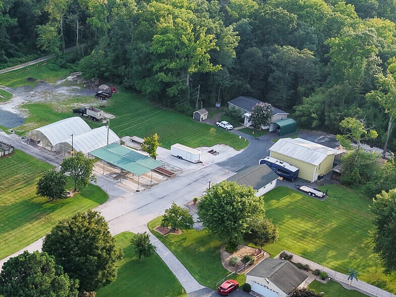 314 Earls Rd, Middle River, MD à vendre - Photo de l’immeuble – Image 3 sur 5