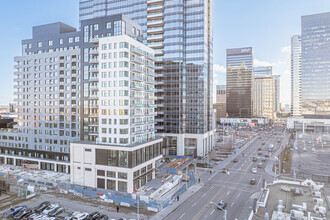 10465 101 St NW, Edmonton, AB - VUE AÉRIENNE  vue de carte