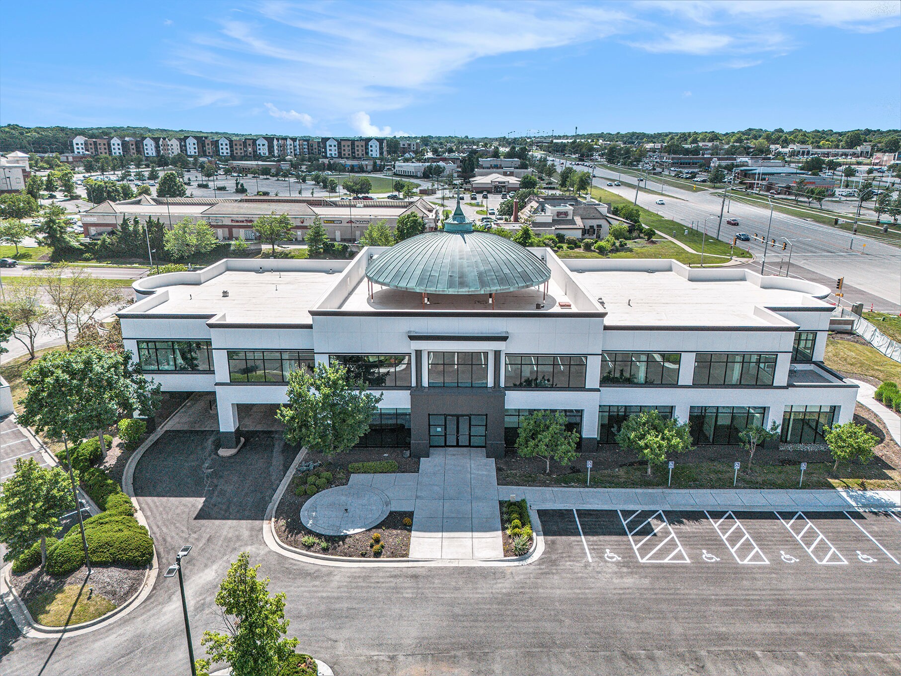 8101 W 135th St, Overland Park, KS à louer Photo de l’immeuble– Image 1 sur 12