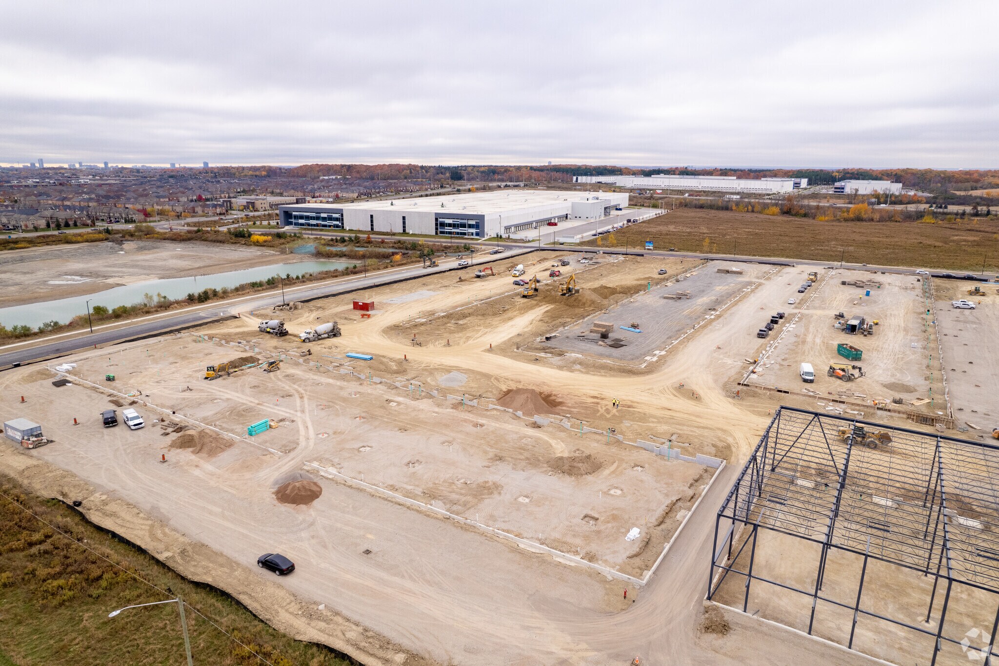 95 Inspire Blvd, Brampton, ON à louer Photo principale– Image 1 sur 3