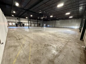 78-98 Rebeschi Dr, North Haven, CT à louer Photo intérieure– Image 2 sur 12