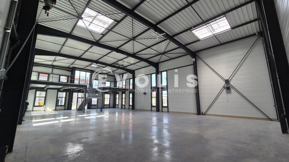 Local d'activités dans Serris à vendre - Photo intérieure – Image 2 sur 10