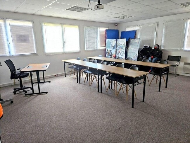 Plus de détails pour Bureau à vendre
