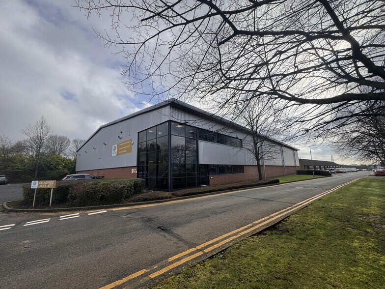 Hartlebury Trading Estate, Hartlebury à louer - Photo de l’immeuble – Image 2 sur 31