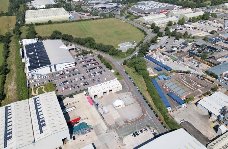 Swift Way, Melksham à vendre - Photo principale – Image 1 sur 4