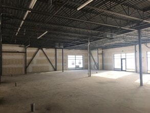 945 Mistatim Link, Edmonton, AB à louer Photo intérieure– Image 2 sur 5