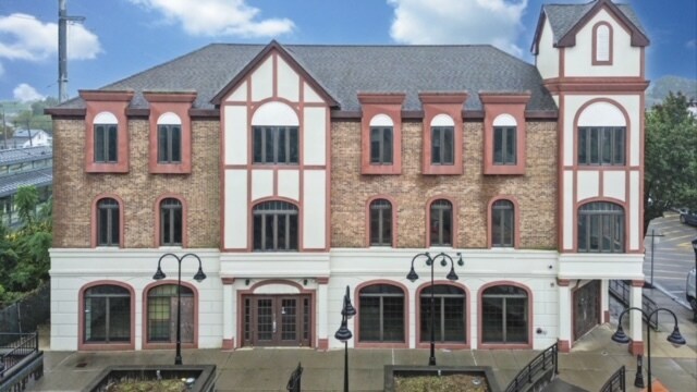 131 N Broadway, South Amboy, NJ à louer - Photo de l’immeuble – Image 2 sur 5