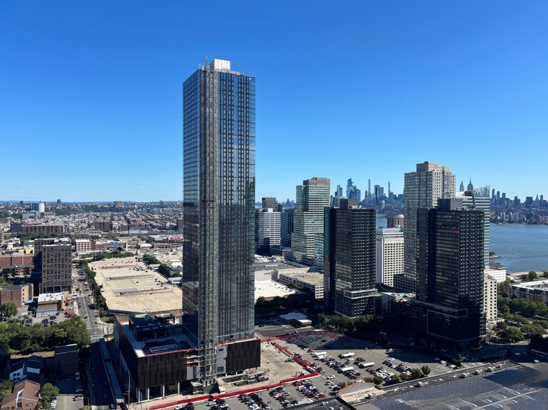 99 Provost, Jersey City, NJ à louer - Photo de l’immeuble – Image 1 sur 1