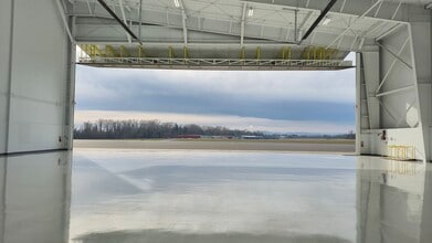 12020 Higgins Airport Way, Burlington, WA à louer Photo intérieure– Image 2 sur 24