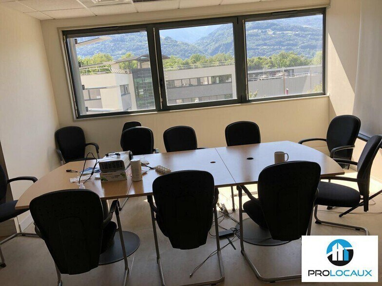 Bureau dans Bernin à vendre - Photo intérieure – Image 2 sur 3