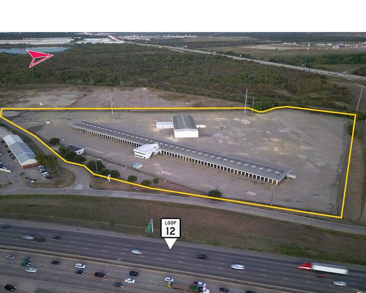 1501 N Walton Walker Blvd, Dallas, TX à louer - Photo de l’immeuble – Image 2 sur 9