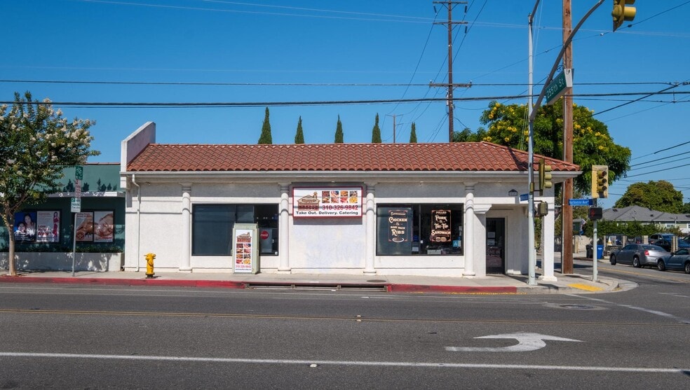 25501 Narbonne Ave, Lomita, CA à vendre - Photo principale – Image 1 sur 28