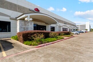Plus de détails pour 2901 W Sam Houston Pky N, Houston, TX - Local d'activités à louer