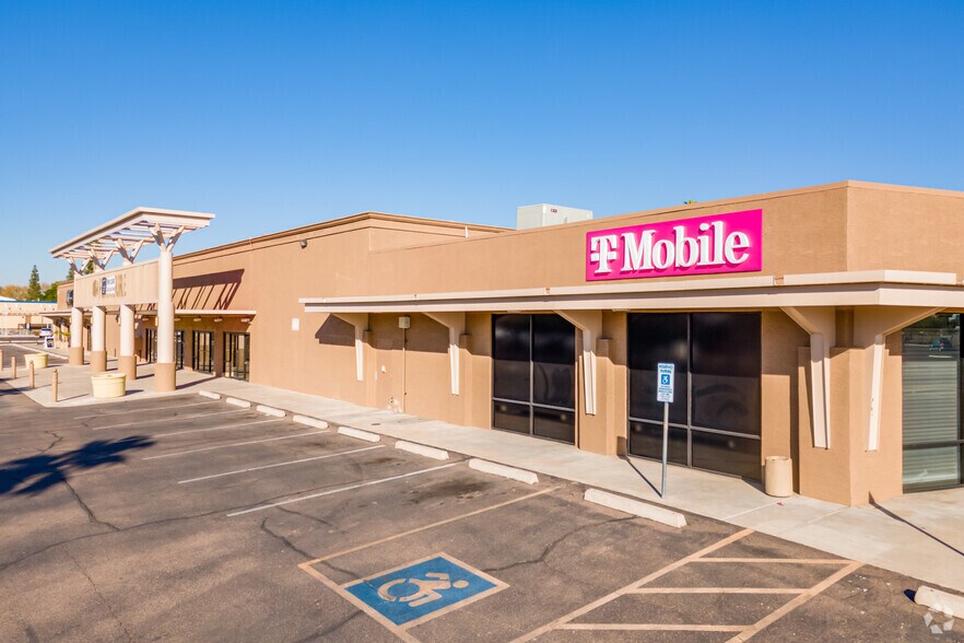 10215 N 28th Dr, Phoenix, AZ à louer - Photo principale – Image 1 sur 8