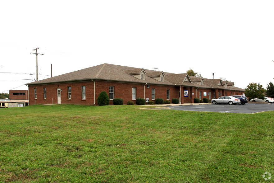 370 Highland Park Dr, Richmond, KY à louer - Photo de l’immeuble – Image 1 sur 3