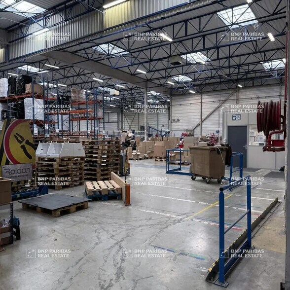 Local d’activités dans Colomiers à louer - Photo de l’immeuble – Image 3 sur 10
