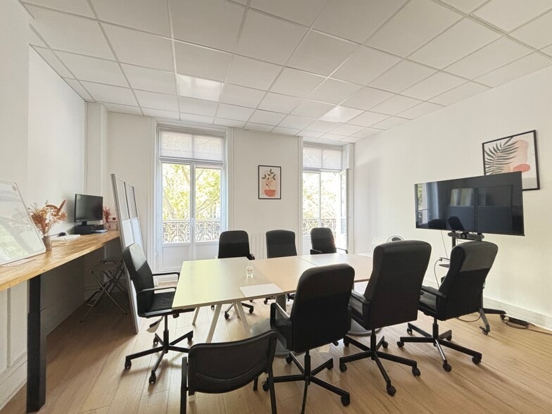 60 Boulevard De Sébastopol, Paris à louer - Photo de l’immeuble – Image 3 sur 10
