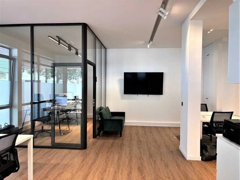 Bureau dans Levallois-Perret à vendre - Photo intérieure – Image 2 sur 8