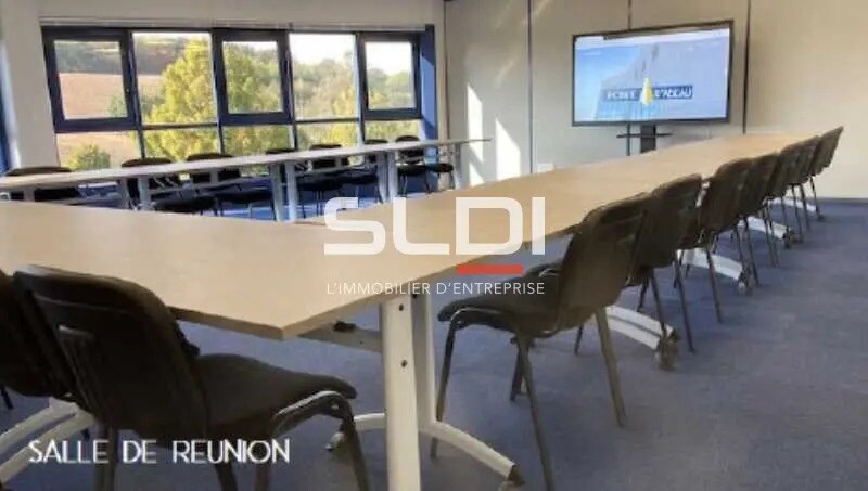 Bureau dans Saint-Quentin-Fallavier à vendre - Photo de l’immeuble – Image 3 sur 6