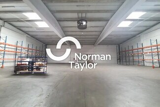 Plus de détails pour Local d'activités à louer