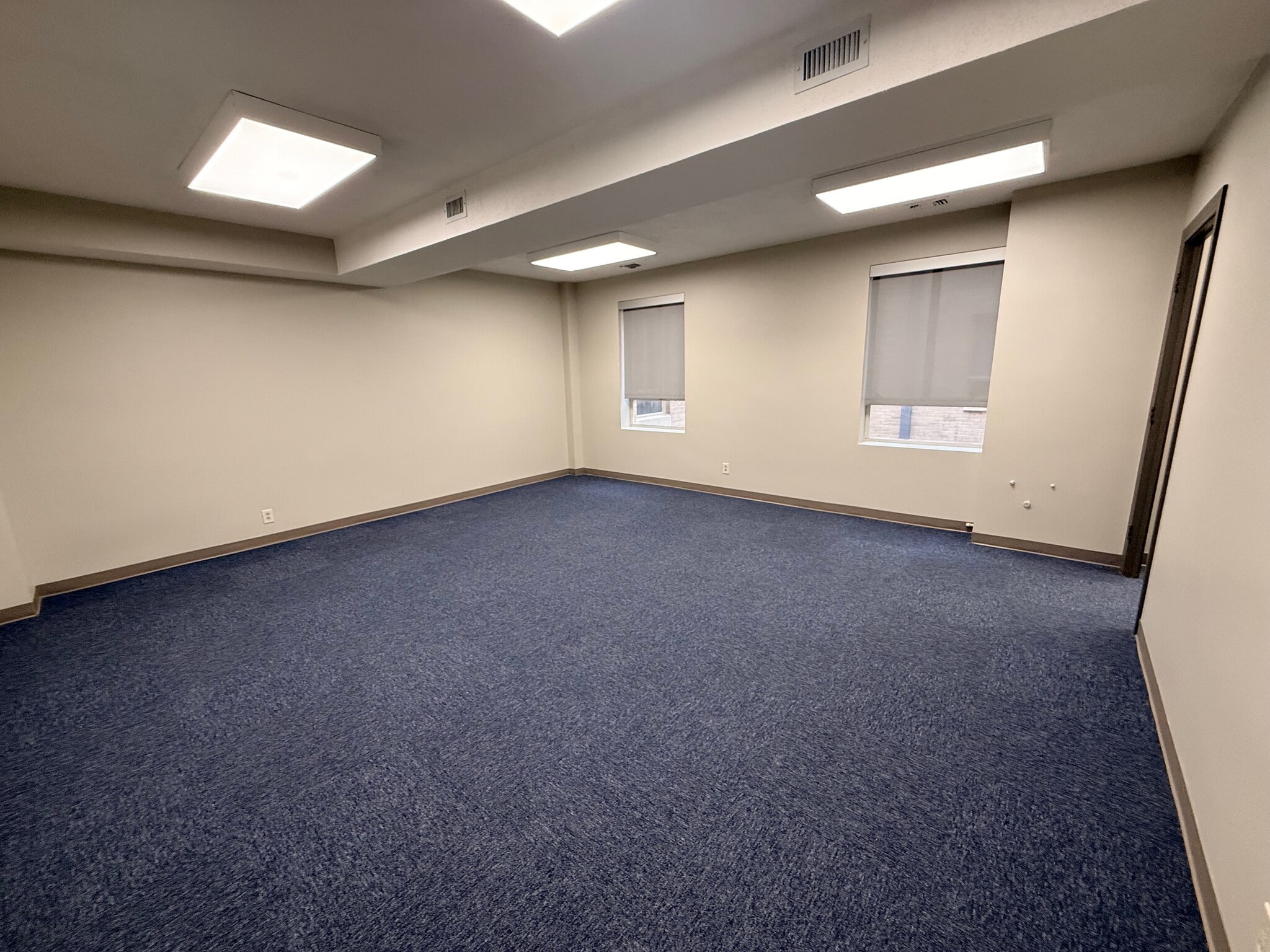 121 S Broadway Ave, Tyler, TX à louer Photo intérieure– Image 1 sur 6