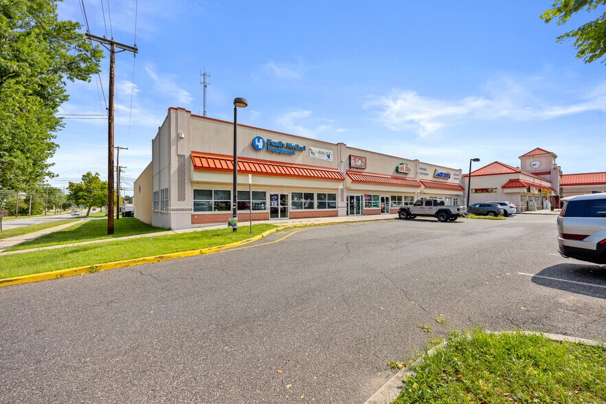 106 W Landis Ave, Vineland, NJ à louer - Photo de l’immeuble – Image 1 sur 10