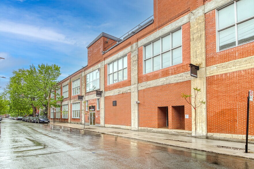 4760 Rue Acorn, Montréal, QC à louer - Photo de l’immeuble – Image 2 sur 21