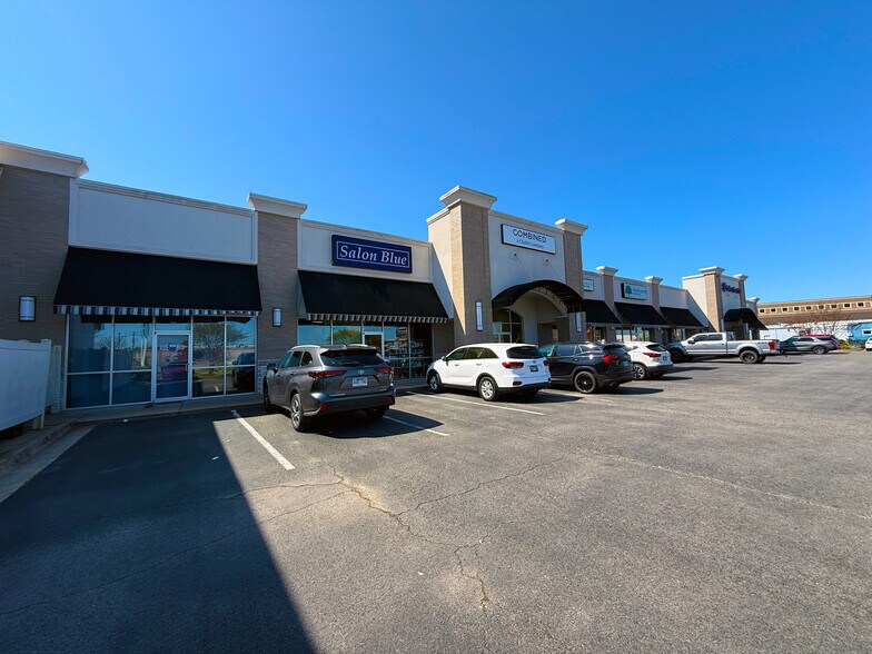 805 Monroe St, Conway, AR à louer - Photo de l’immeuble – Image 1 sur 8