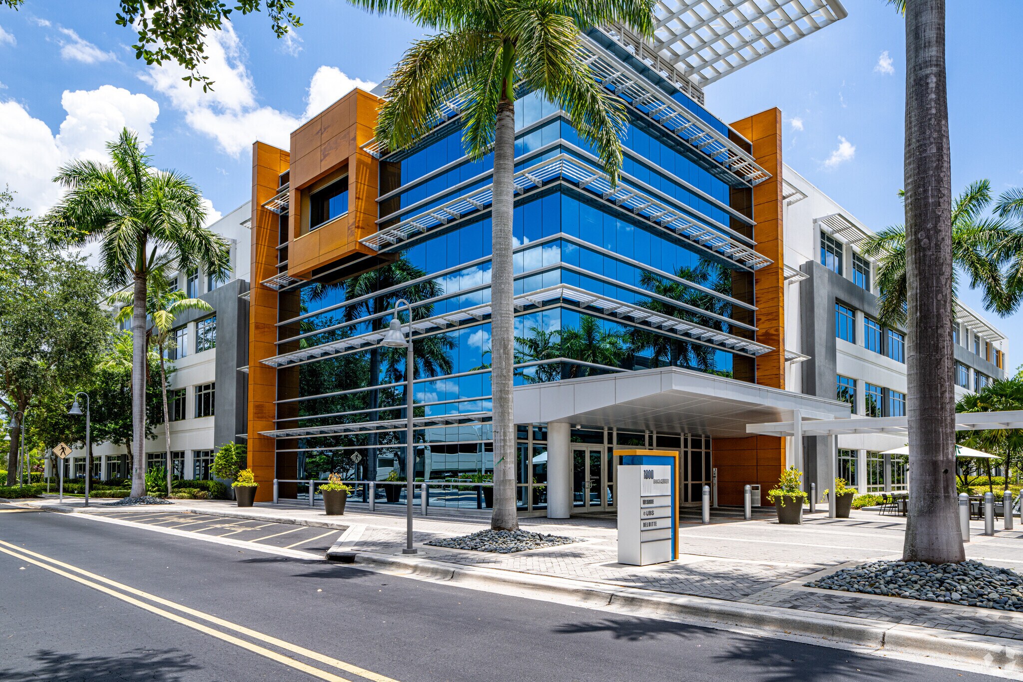 1800 N Military Trl, Boca Raton, FL à louer Photo de l’immeuble– Image 1 sur 18