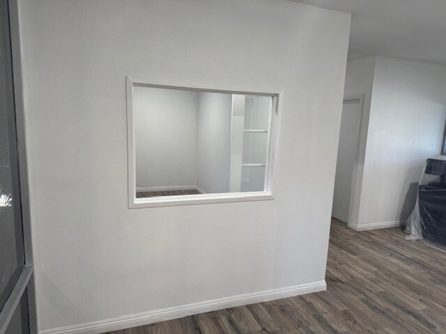 1535 E 17th St, Santa Ana, CA à louer - Photo de l’immeuble – Image 3 sur 5