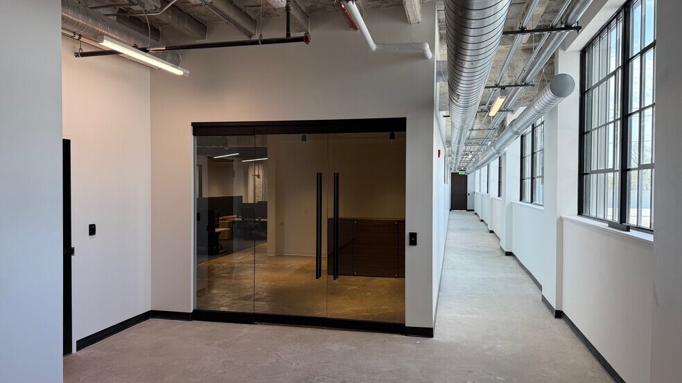 1411 Roosevelt Ave, Indianapolis, IN à louer - Photo de l’immeuble – Image 2 sur 6