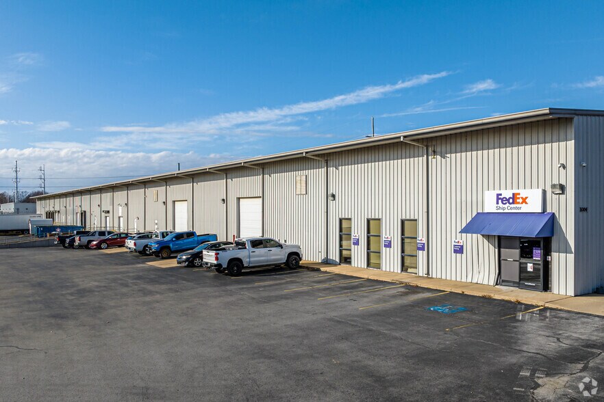 1004 Phyllis St, Bentonville, AR à louer - Photo principale – Image 1 sur 4