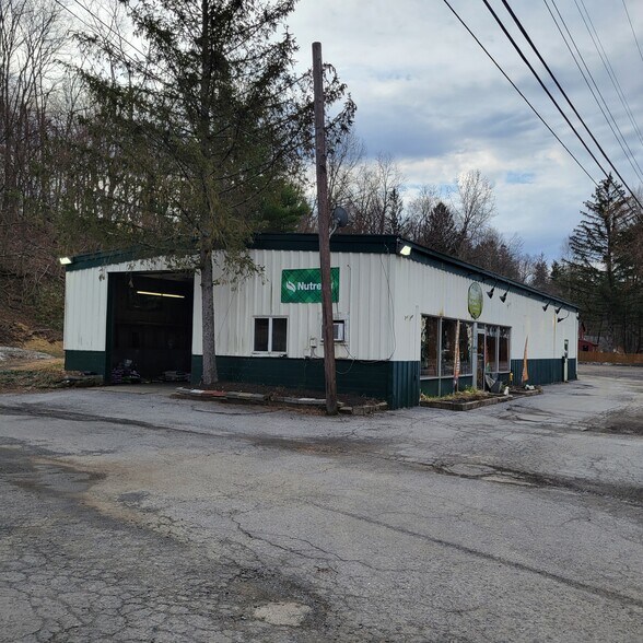 609 Route 208, Gardiner, NY à vendre - Photo de l’immeuble – Image 2 sur 46