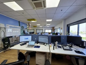 Bureau dans Bonneuil-sur-Marne à louer Photo intérieure– Image 2 sur 2