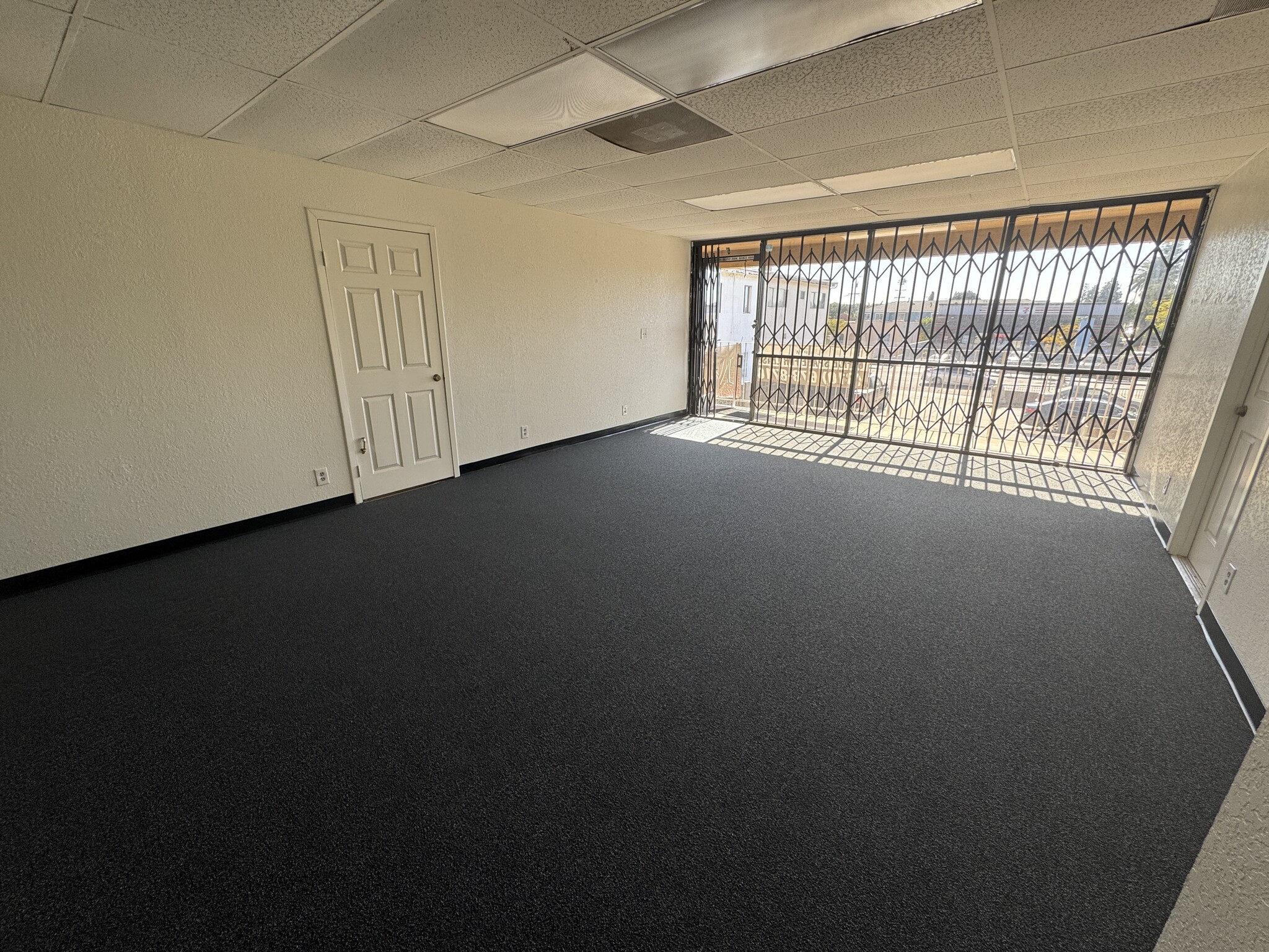 335 W Arbor Vitae St, Inglewood, CA à louer Photo intérieure– Image 1 sur 3