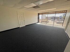 335 W Arbor Vitae St, Inglewood, CA à louer Photo intérieure– Image 1 sur 3
