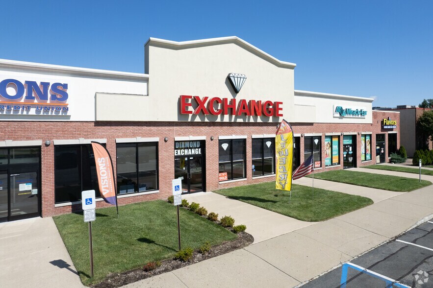653 Route 46, Fairfield, NJ à louer - Photo de l’immeuble – Image 3 sur 8