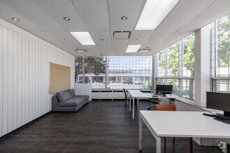 5600-5620 Rue Ferrier, Mt Royal, QC à louer Photo intérieure– Image 2 sur 8