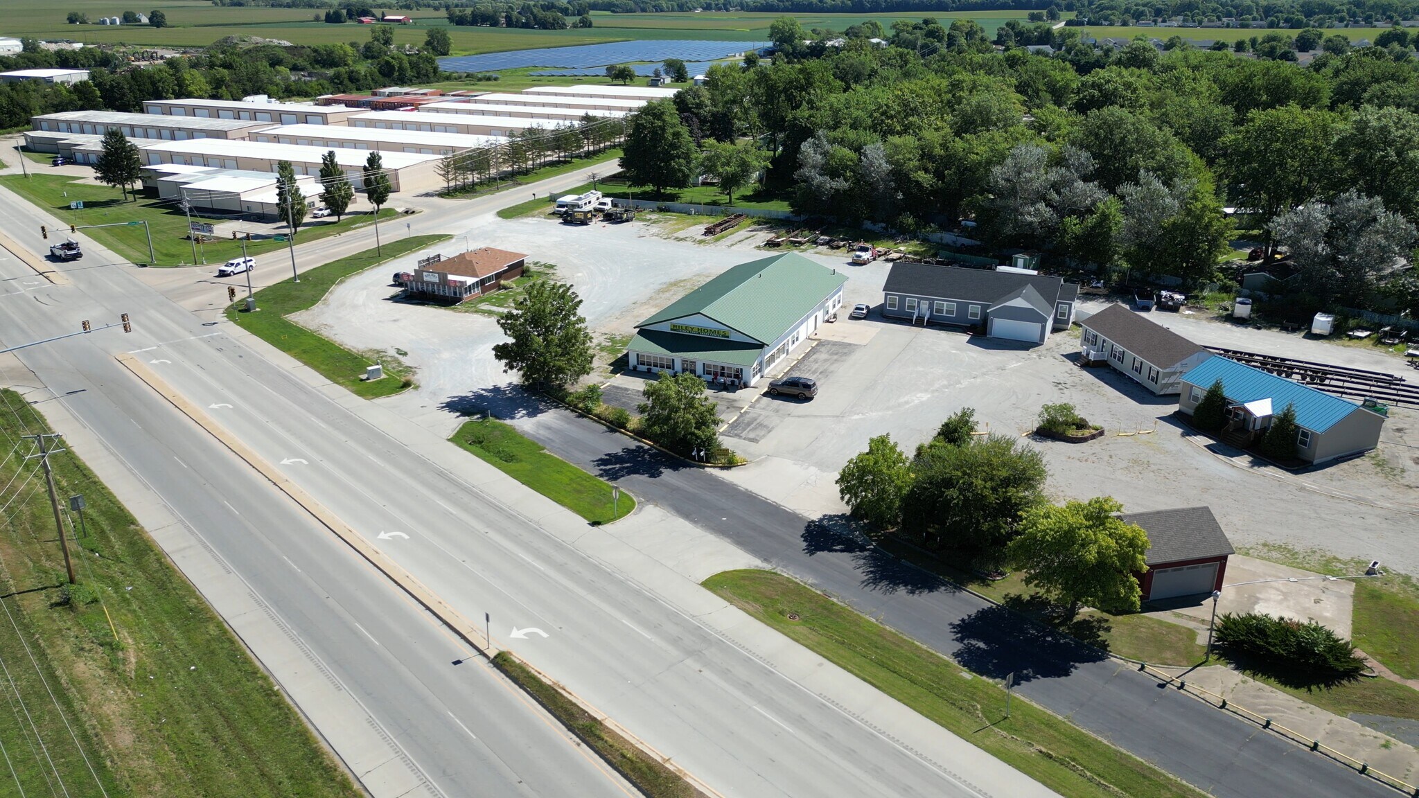 2702 N Cunningham Ave, Urbana, IL à vendre Photo principale– Image 1 sur 4