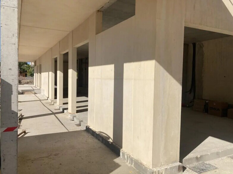 Bureau dans La Farlède à vendre - Photo de l’immeuble – Image 2 sur 11