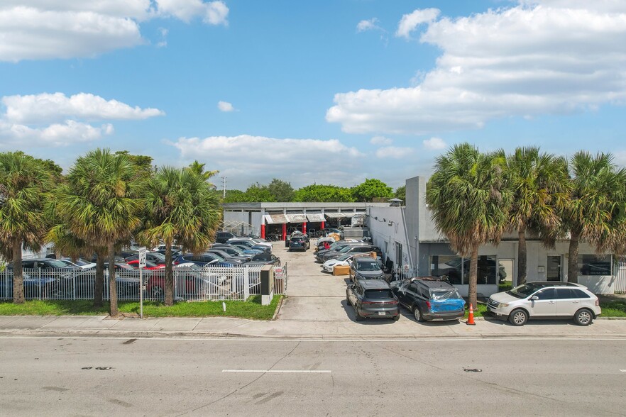 15150 W Dixie Hwy, North Miami Beach, FL à vendre - Photo de l’immeuble – Image 3 sur 45